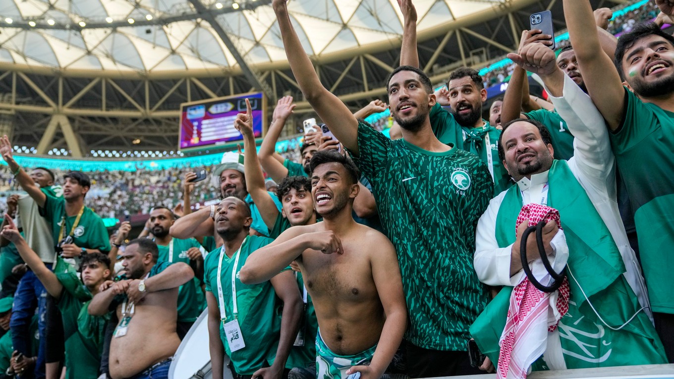 Fanúšikovia Saudskej Arábie na MS vo futbale 2022.