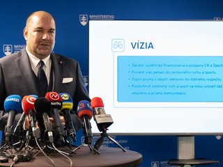 Minister cestovného ruchu a športu (MCRŠ) SR Dušan Keketi.