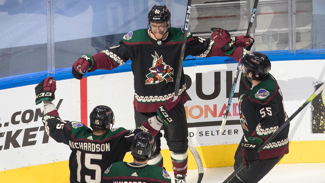 Hokejisti tímu NHL Arizona Coyotes. 