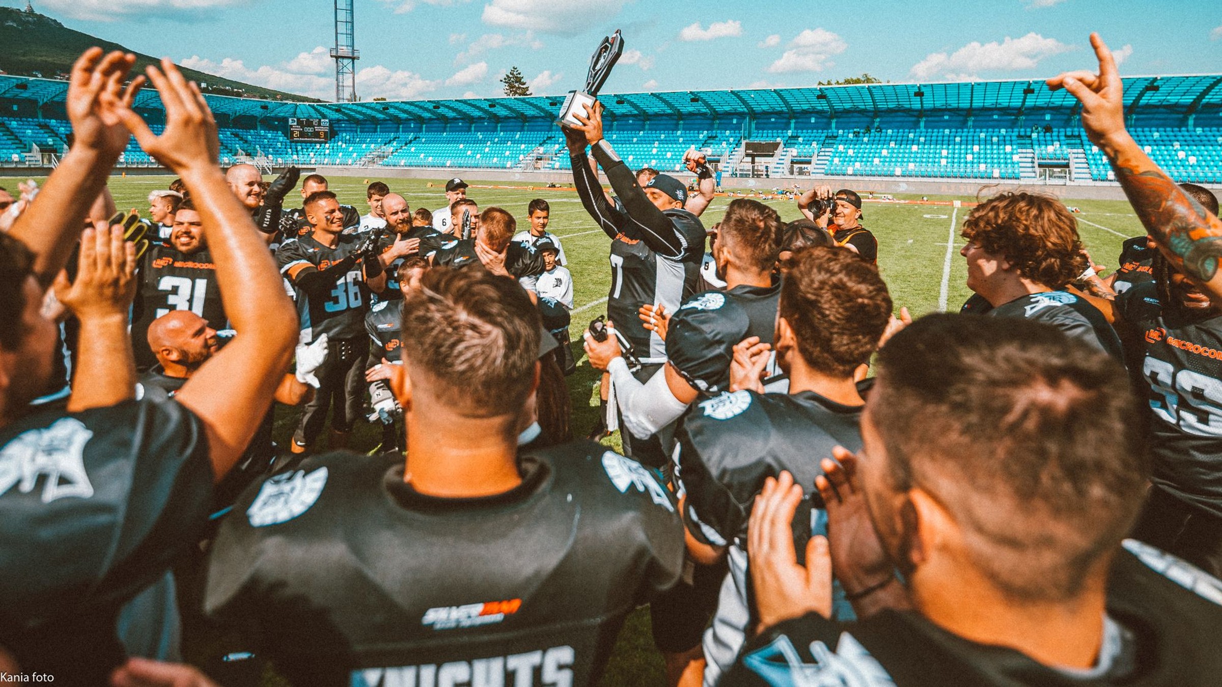 Nitra Knights sa tešia z postupu do Czech Bowlu 2024.