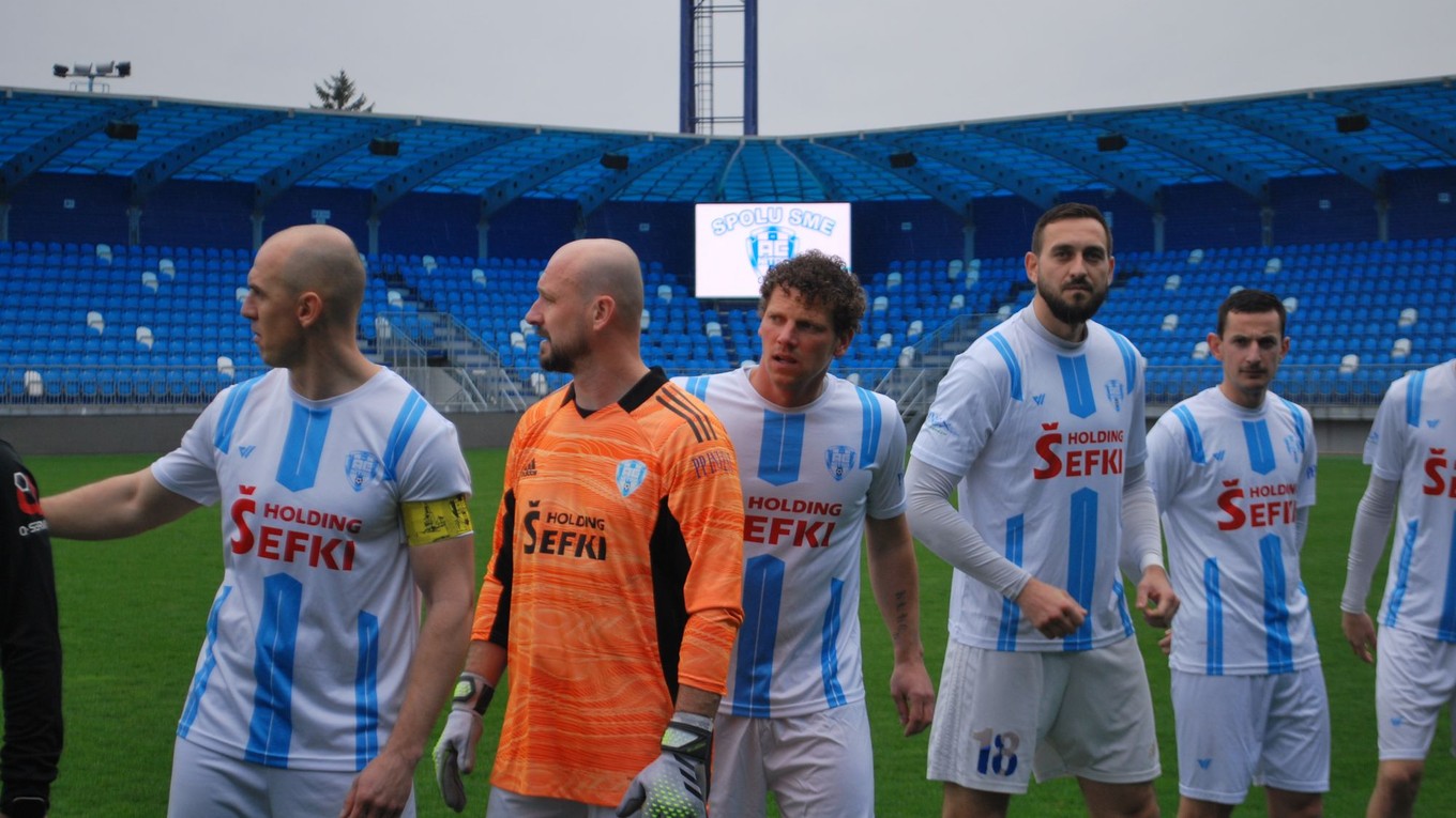 AC Nitra príde do Kostolných Kračian v 8. kole, s kapitánskou páskou exligový stopér Nitry a Trnavy Martin Tóth.