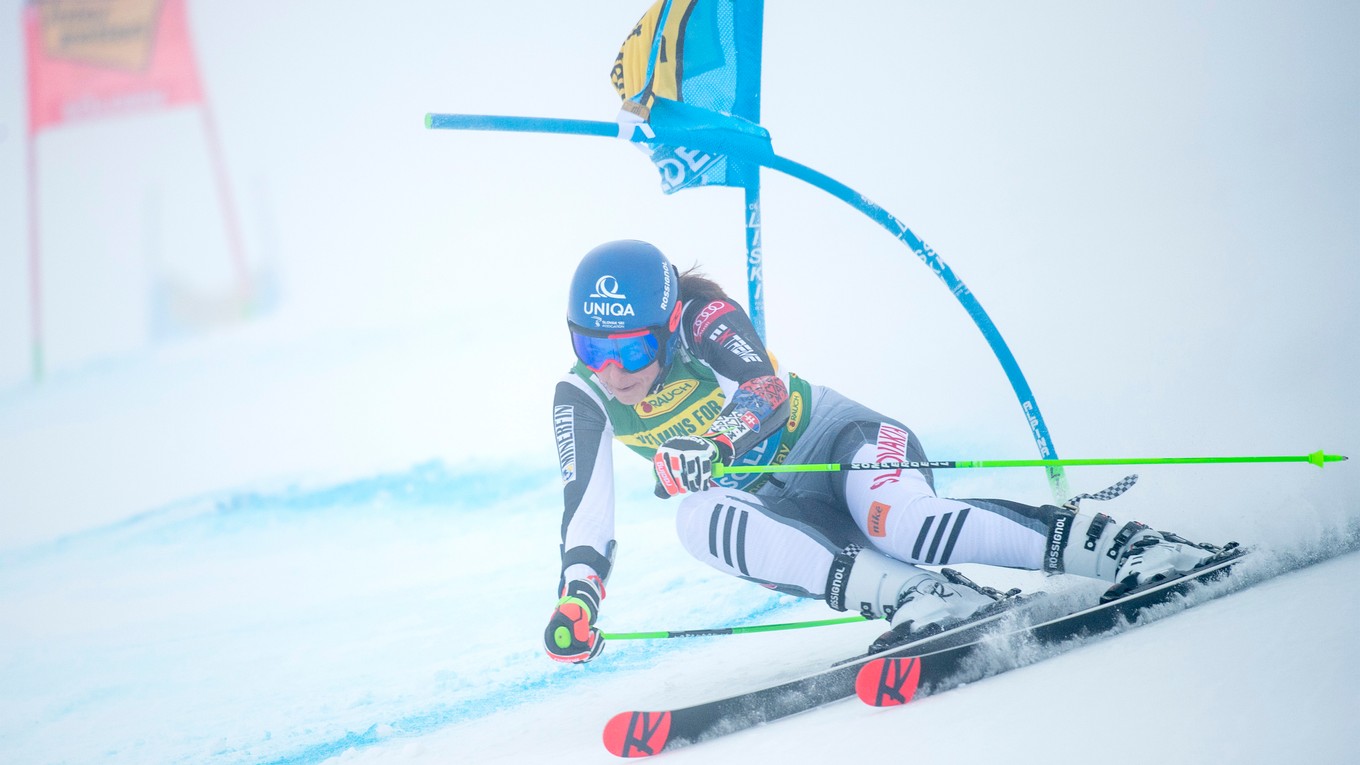 Petra Vlhová počas obrovského slalomu v Söldene v roku 2020.