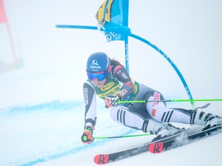 Petra Vlhová počas obrovského slalomu v Söldene v roku 2020.