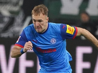 Dominik Javorček v drese Holstein Kiel.