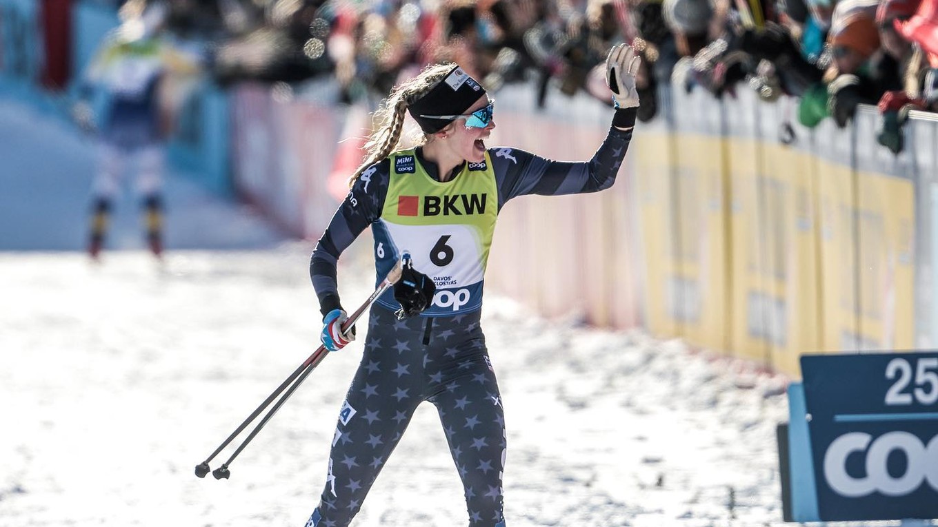 Jessica Digginsová na pretekoch Svetového pohára v Davose.