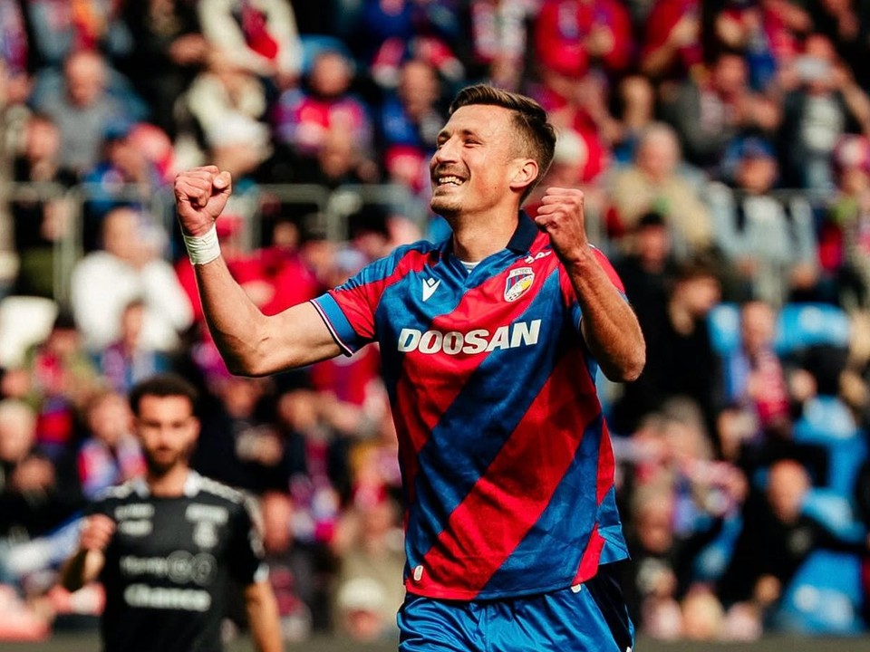 Dávid Krčík (číslo 37). 
