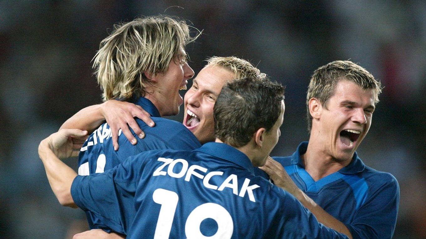 Futbalová reprezentácia v roku 2003 dokráčala až do osemfinále majstrovstiev sveta.