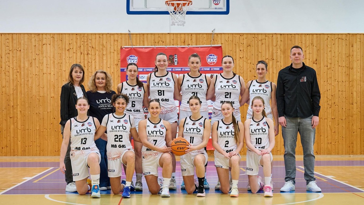 Hráčky tímu BK ŠK UMB Banská Bystrica.