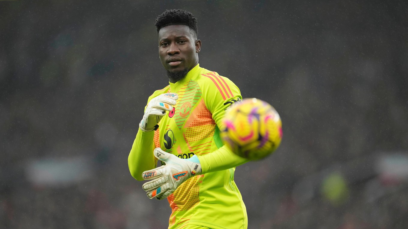 Brankár André Onana v drese Manchester United.