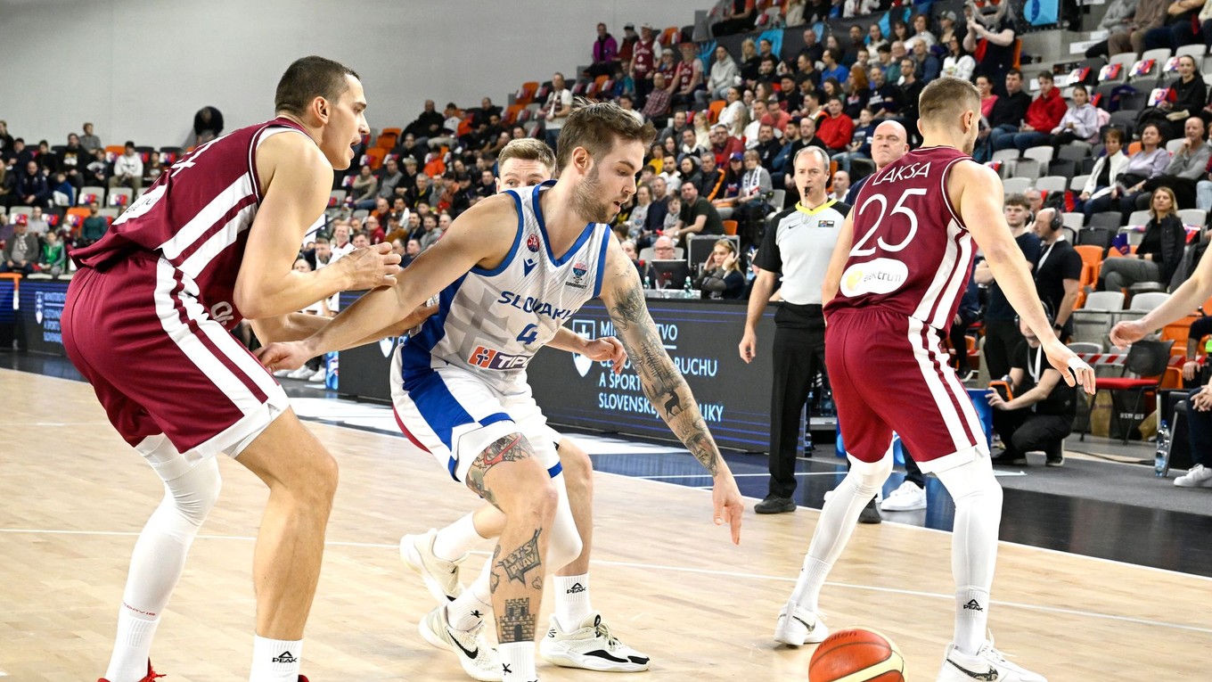 Mário Ihring v drese Slovenska.