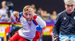 Na snímke slovenský boccista Róbert Mezík (vľavo) počas štvrťfinále mužov kategórie BC2 proti Luisovi Cristaldovi z Argentíny na XVII. paralympijských hrách 2024 v Paríži 31. augusta 2024. FOTO TASR/SPV/Roman Benický 

- Francúzsko
- PH2024
- Paríž
- hry
- letné
- leto
- paralympijské
- paralympiáda
- šport
- boccia
- muži
- slovaciká
- Mezík 