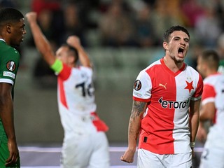 Christos Zafeiris sa teší po strelenom góle Mojmíra Chytila v zápase Ludogorec Razgrad - SK Slavia Praha v 1. kole ligovej fázy Európskej ligy.