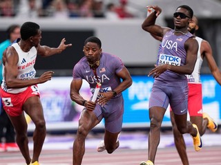 Christopher Bailey a Demarius Smith v štafete mužov na 4x400 m na MS 2025