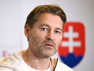 Na snímke tréner slovenskej hokejovej reprezentácie Vladimír Országh.