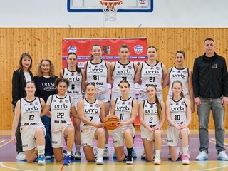 Hráčky tímu BK ŠK UMB Banská Bystrica.