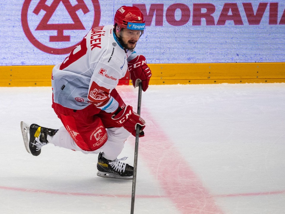 Libor Hudáček v drese HC Oceláři Třinec.