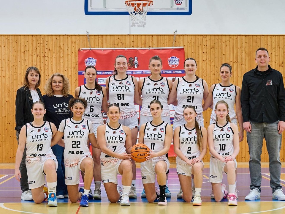 Hráčky tímu BK ŠK UMB Banská Bystrica.