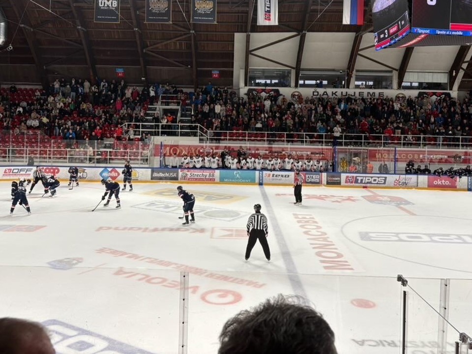 Fotka zo štadiónu v Banskej Bystrici.