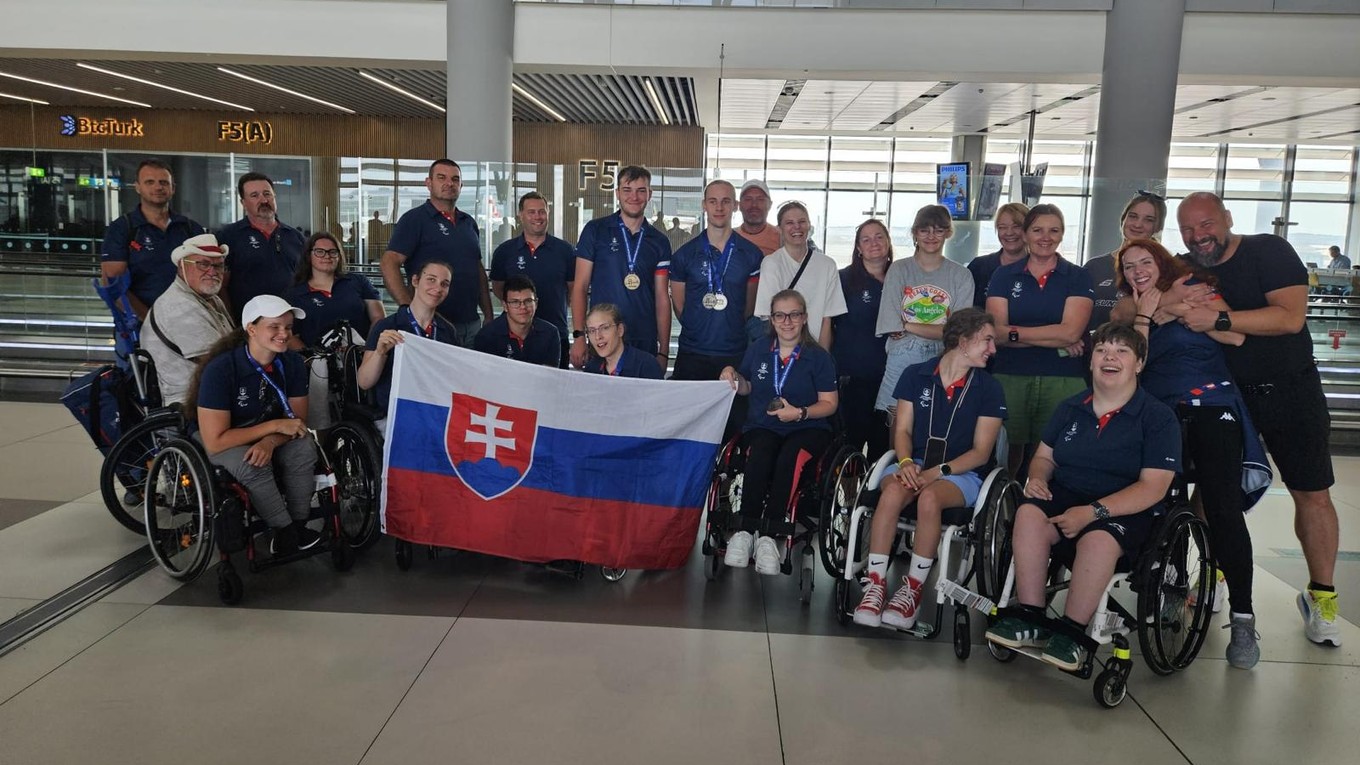 Slovenskí paralympionici na EPYG-u. 