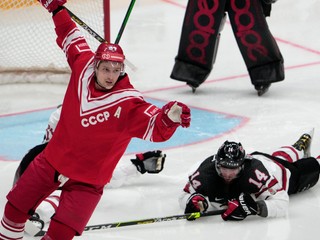 Vadim Šipačov sa teší po strelenom góle v zápase Rusko - Kanada na turnaji Channel One Cup 2021.
