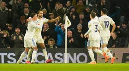 Leeds United oslavuje gól. 