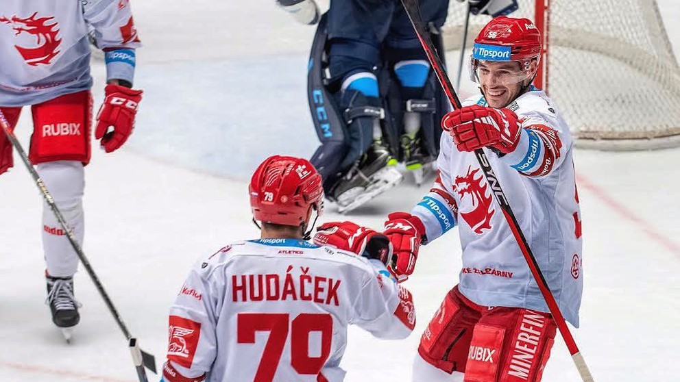 Libor Hudáček a Marko Daňo (vpravo) sa tešia z gólu. 