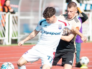 Záber zo zápasu Slávia TU Košice - FC ViOn Zlaté Moravce-Vráble 