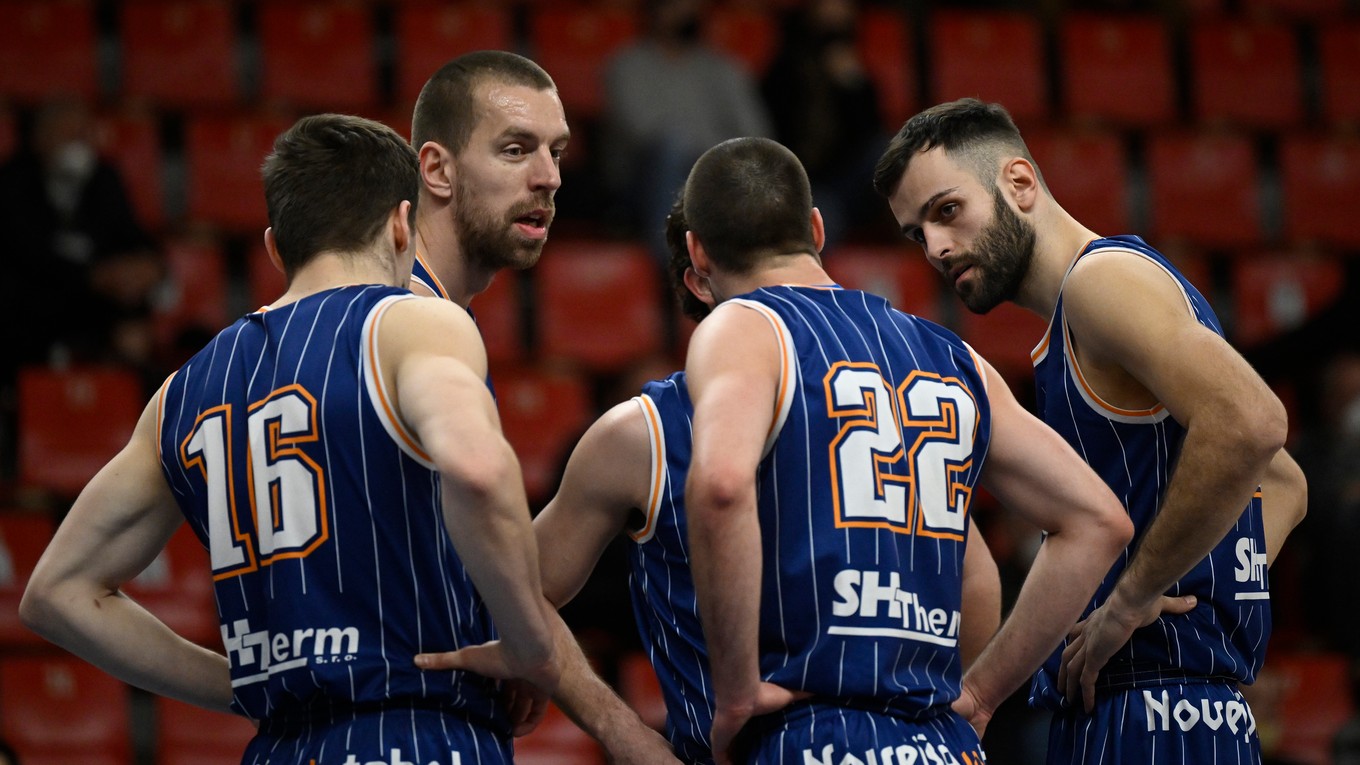 Na snímke basketbalisti Spišských Rytierov. 