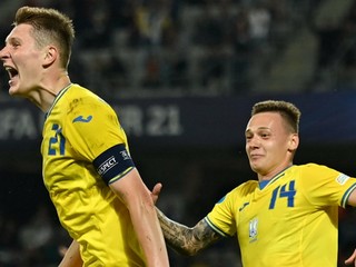 Futbalisti Ukrajiny do 21 rokov po výhre nad Francúzskom. 