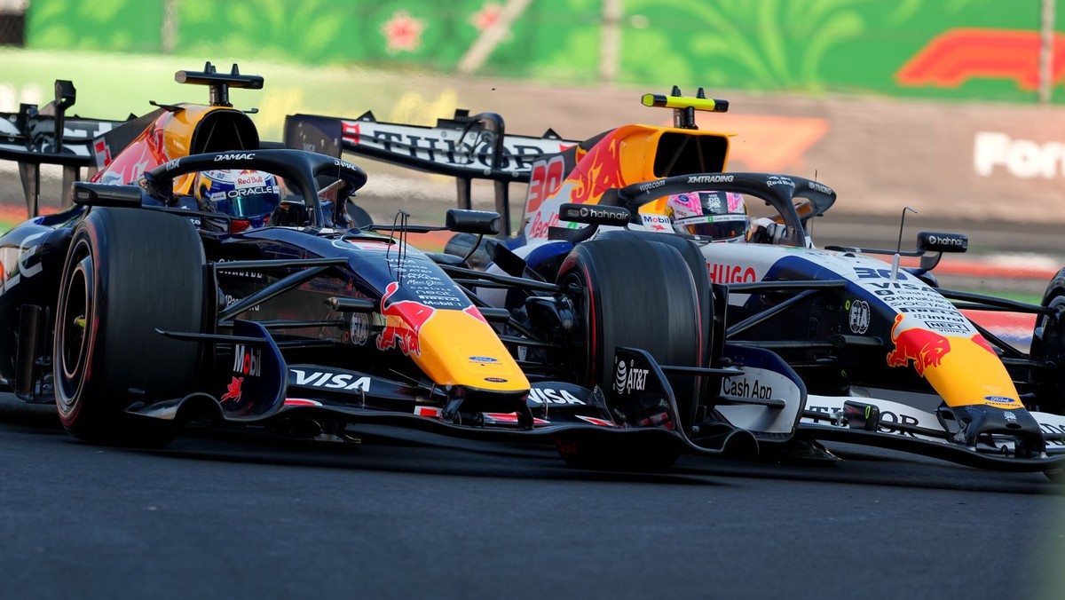 Max Verstappen a Liam Lawson.