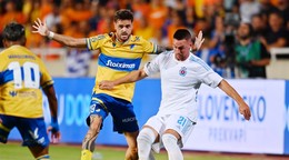 Róbert Mak v odvetnom zápase APOEL Nikózia - Slovan Bratislava.