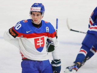 Filip Mešár v zápase Slovensko - USA na MS v hokeji do 20 rokov 2024.