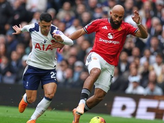 Momentka zo zápasu Tottenham - Man United