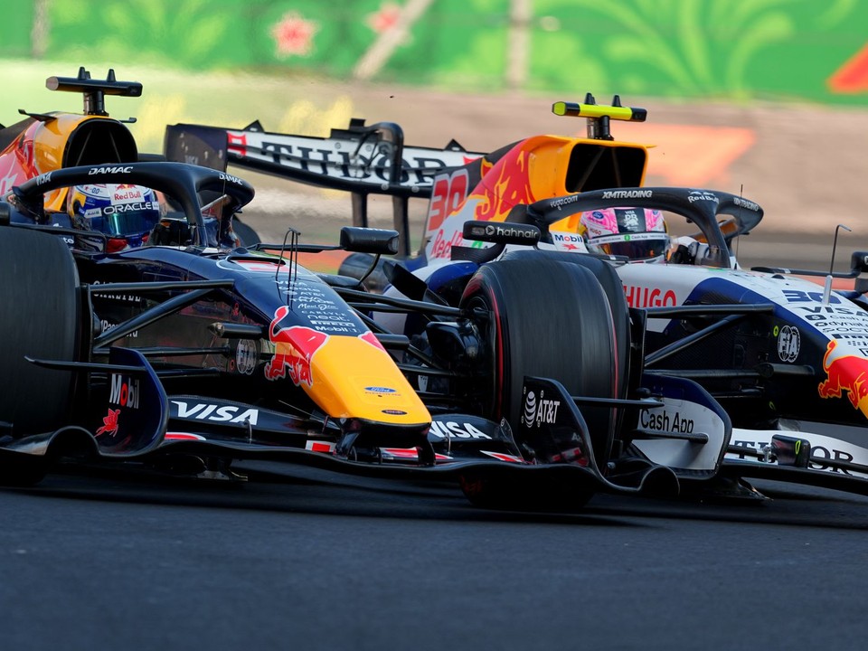 Max Verstappen a Liam Lawson.