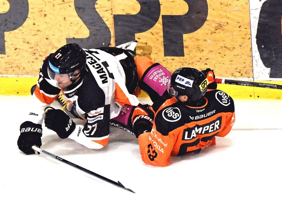 Patrik Lamper počas zápasu hokejovej Tipsport ligy.