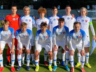 Slovenskí futbaloví reprezentanti do 17 rokov. 