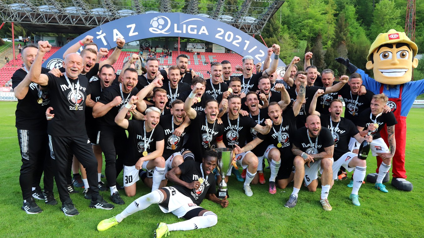 Futbalisti Podbrezovej vyhrali druhú najvyššiu súťaž. 