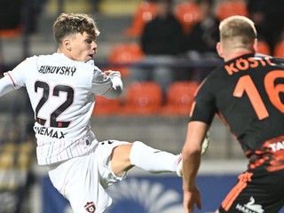 Dávid Bukovský svojim prvým ligovým gólom vyrovnáva stav stretnutia na 1:1.