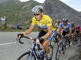 Lance Armstrong v žltom drese na Tour de France 2005.