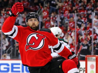 Tomáš Tatar oslavuje gól.