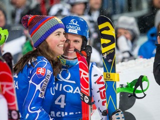 Petra Vlhová a Veronika Velez-Zuzulová na Svetovom pohári vo Flachau v roku 2016. 