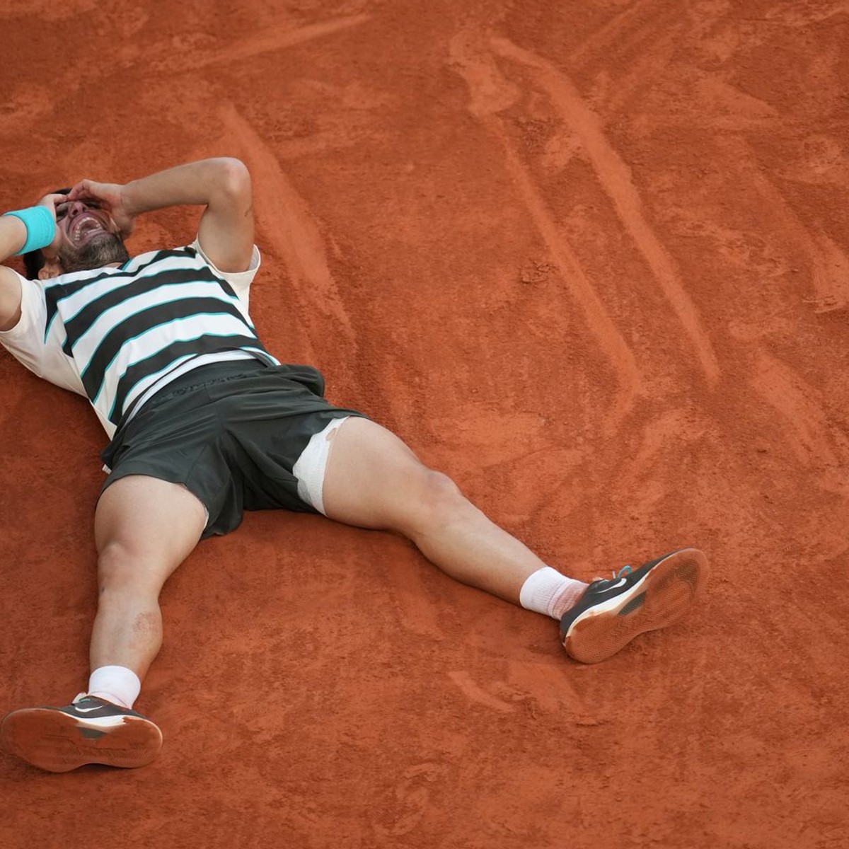 Carlos Alcaraz po víťazstve na Roland Garros 2025.