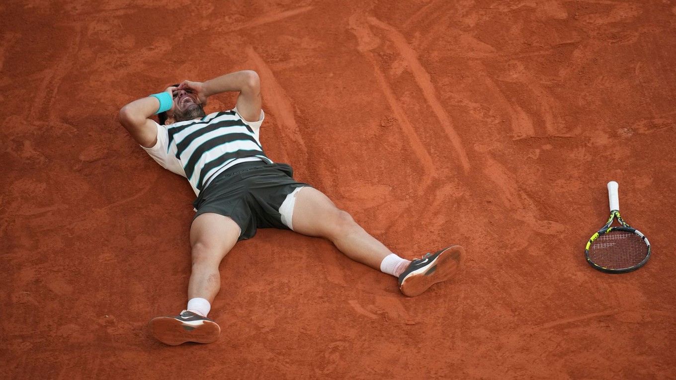 Carlos Alcaraz po víťazstve na Roland Garros 2025.