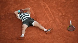 Carlos Alcaraz po víťazstve na Roland Garros 2025.