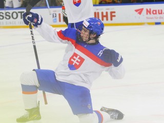 Dalibor Dvorský sa teší po strelenom góle v zápase Slovensko - Nemecko na MS v hokeji do 18 rokov 2023.