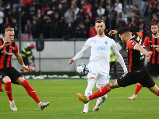 Fotka zo zápasu Spartak Trnava - ŠK Slovan Bratislava.
