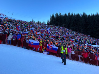 Na obrovský slalom v Jasnej sa prišli pozrieť tisícky divákov.