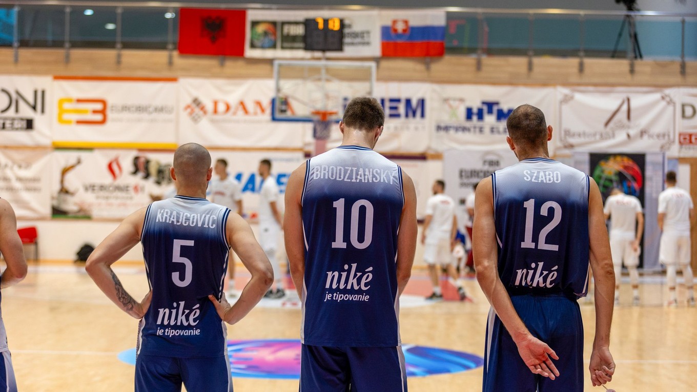 Slovenskí basketbalisti, Šimon Krajčovič, Vladimír Brodziansky a Milan Szabó.