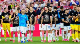 Luka Modrič (10) oslavuje so spoluhráčmi výhru nad Panamou na MS vo futbale 2026.