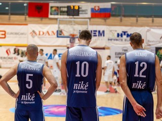 Slovenskí basketbalisti, Šimon Krajčovič, Vladimír Brodziansky a Milan Szabó.